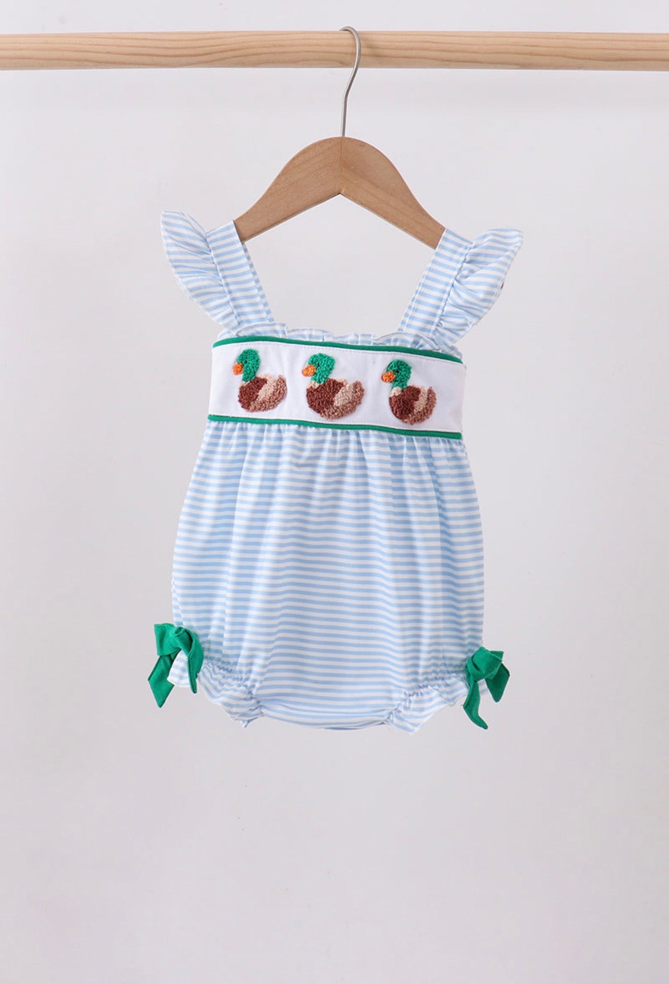 French Knot Duck Ruffle Bubble
