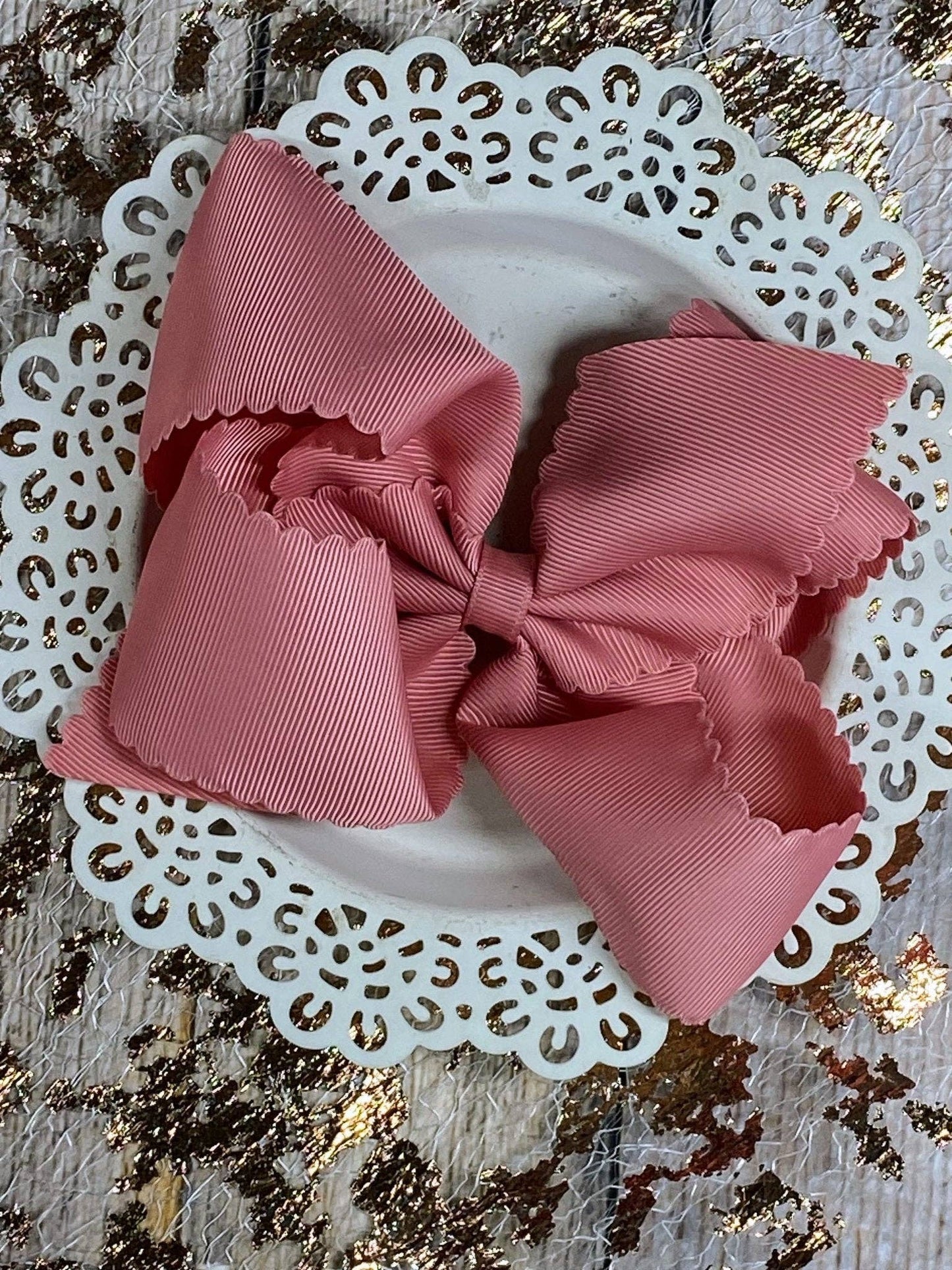Oversize Scalloped Bows - Alligator Clip - 5.5" (6 colors)