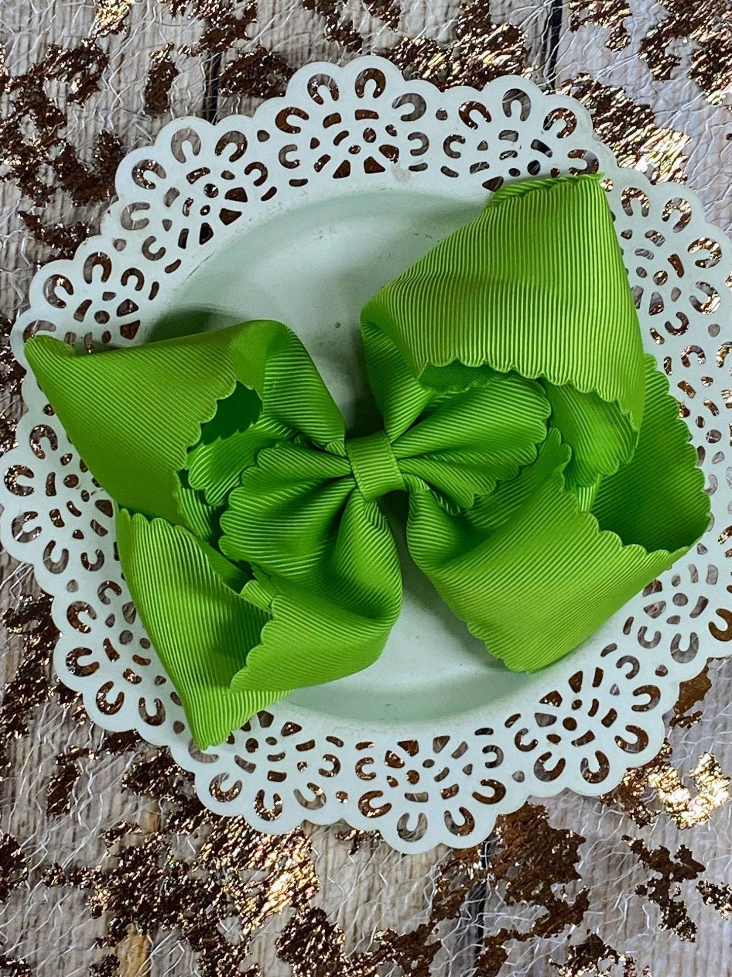 Oversize Scalloped Bows - Alligator Clip - 5.5" (6 colors)