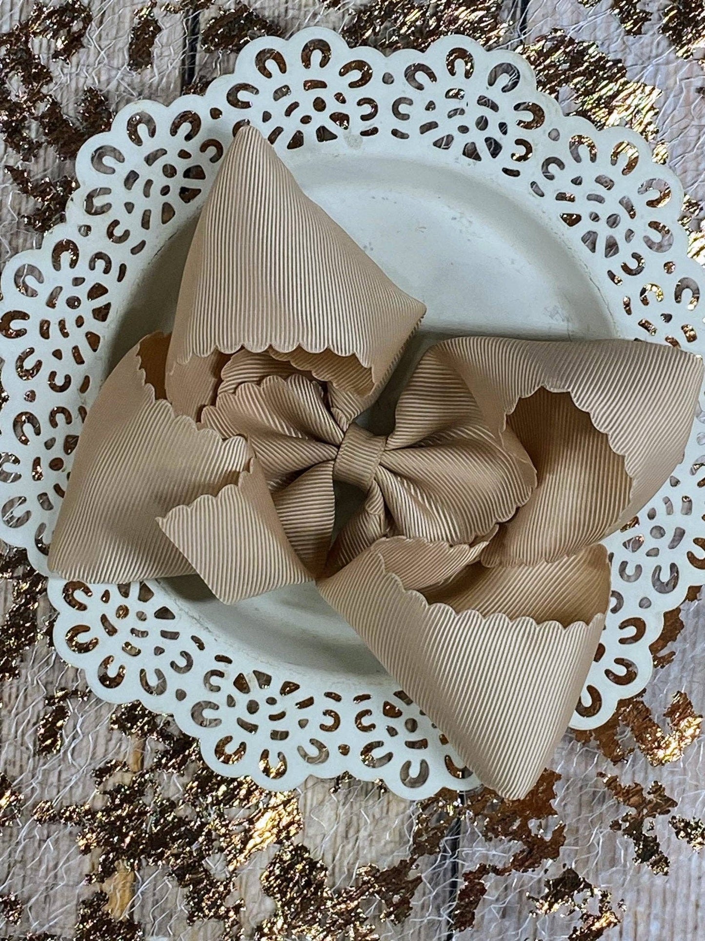 Oversize Scalloped Bows - Alligator Clip - 5.5" (6 colors)