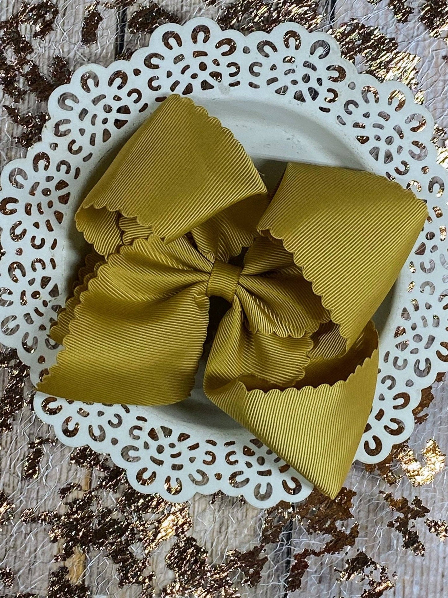 Oversize Scalloped Bows - Alligator Clip - 5.5" (6 colors)
