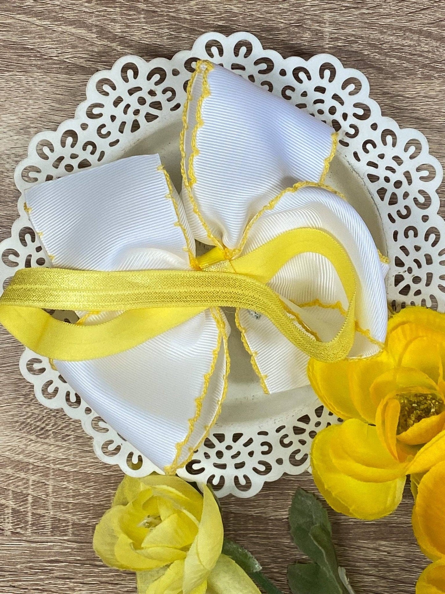 Lemon Embroidered Moonstitch Bow Headband