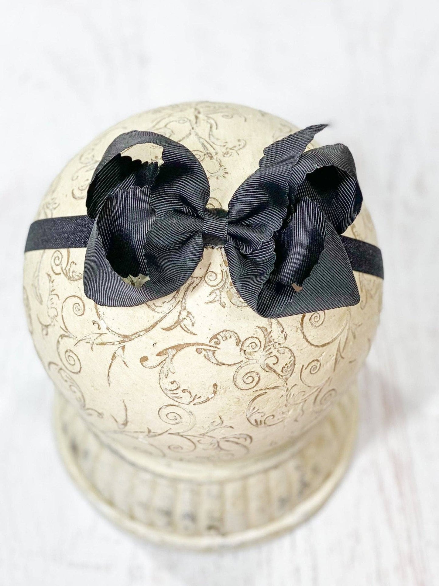 Classic Scalloped Bow - Headband - 4.5" (3 colors)