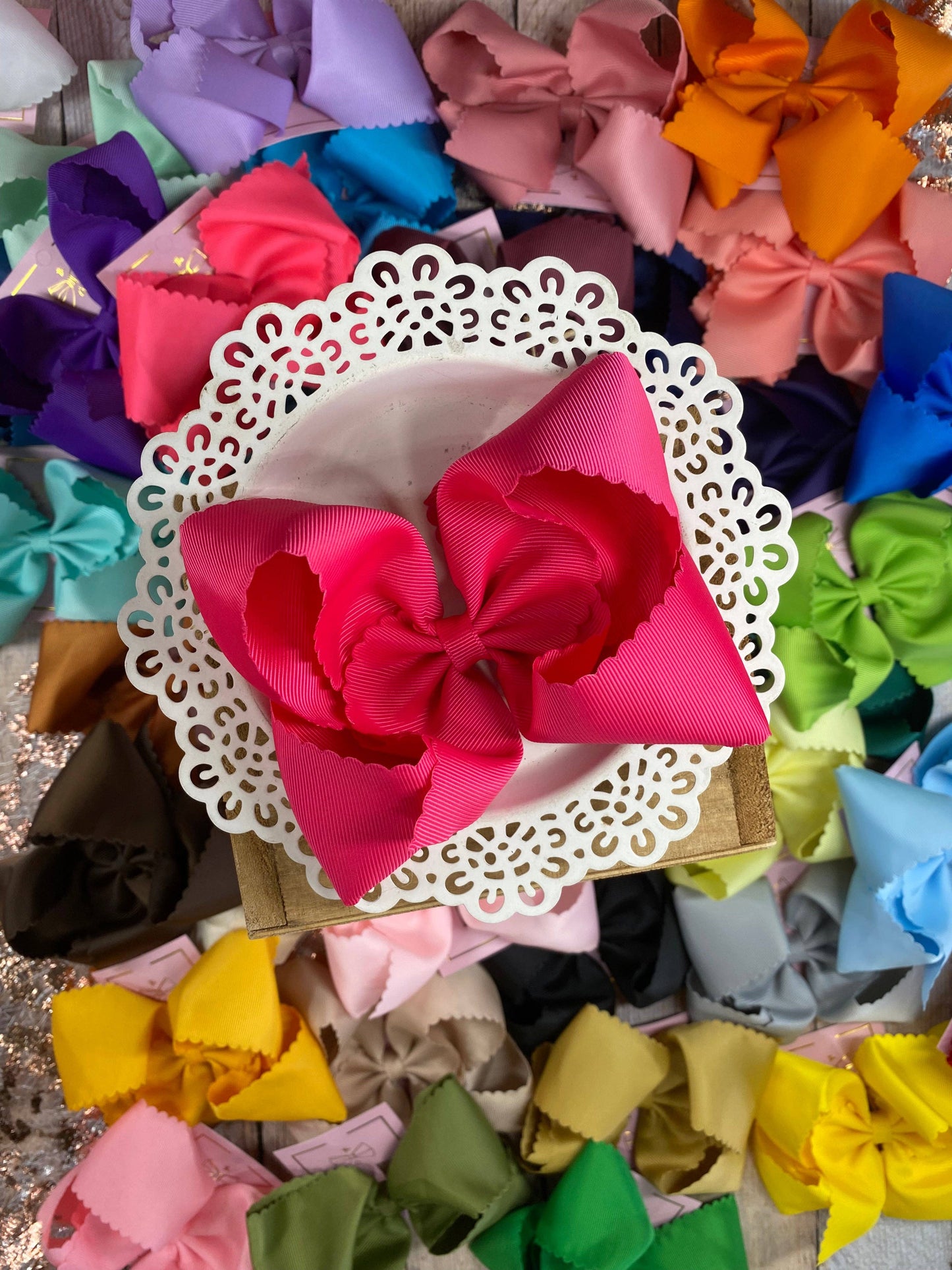 Oversize Scalloped Bows - Alligator Clip - 5.5" (6 colors)