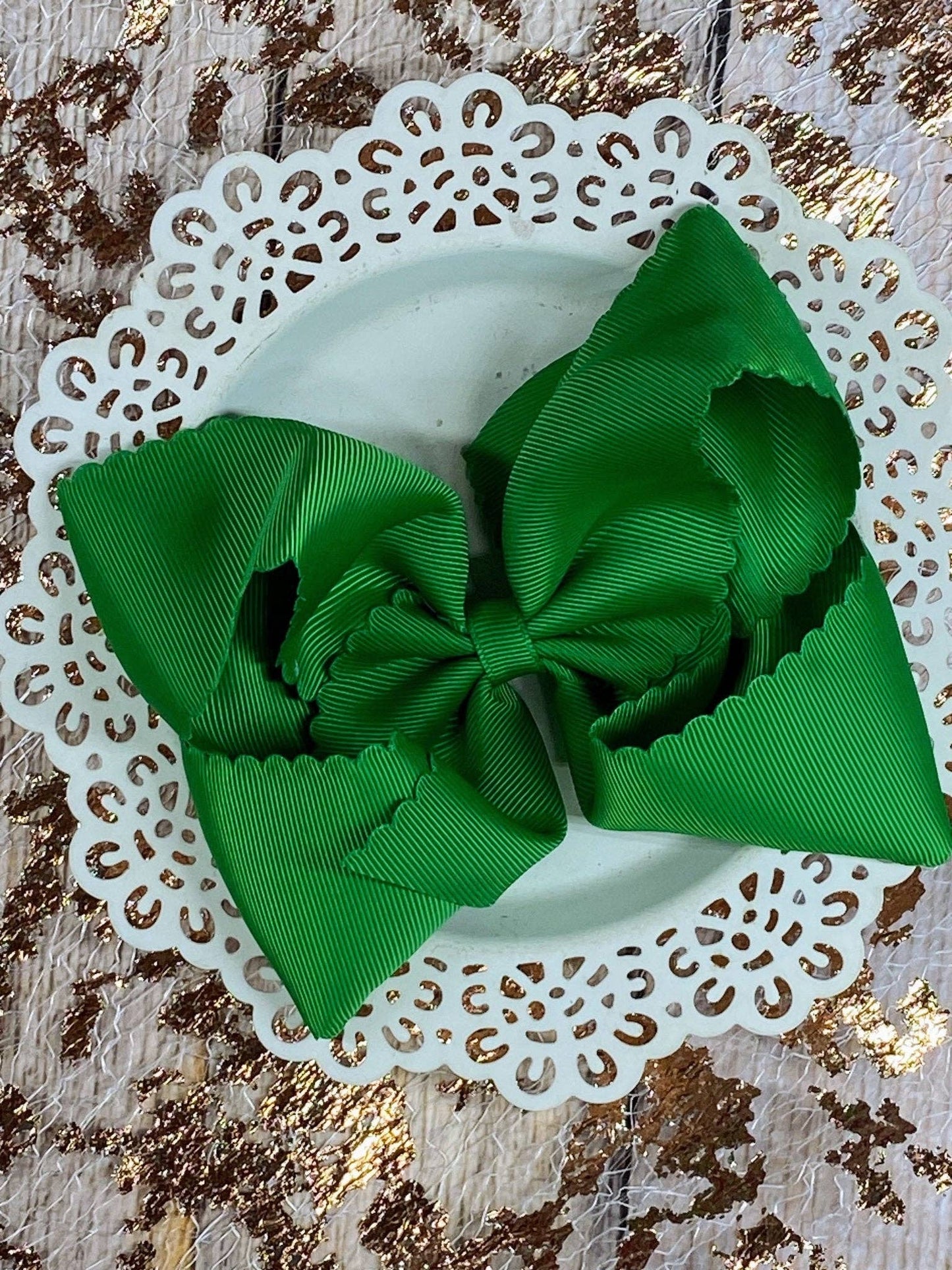 Oversize Scalloped Bows - Alligator Clip - 5.5" (6 colors)