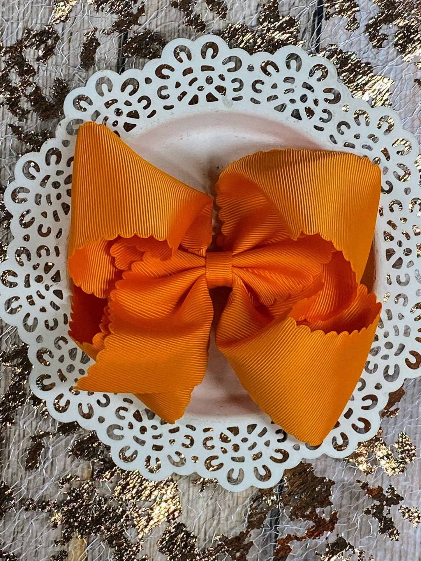Oversize Scalloped Bows - Alligator Clip - 5.5" (6 colors)