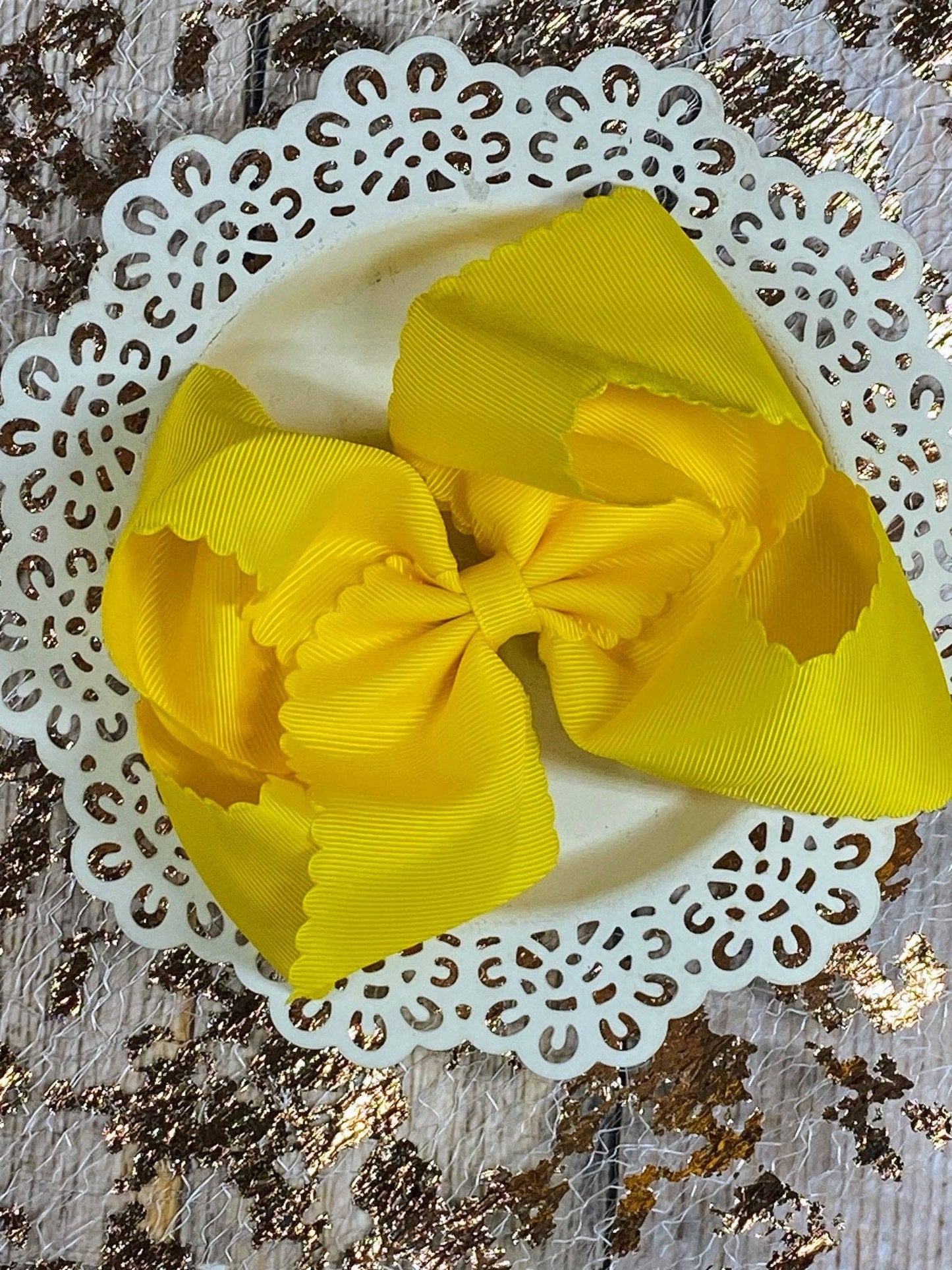 Oversize Scalloped Bows - Alligator Clip - 5.5" (6 colors)